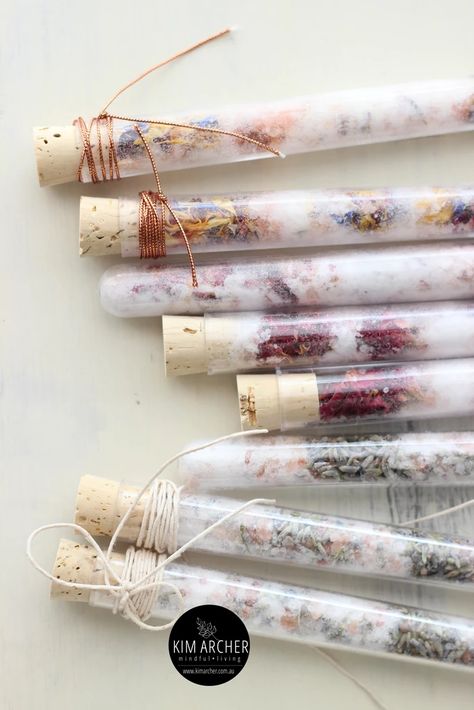 Test Tube Bath Salts, Test Tube Crafts, Traction Alopecia, Bath Salts Diy, Canvas Bag Design, Dried Lavender Flowers, Diy Body Scrub, Test Tubes, Dried Rose Petals