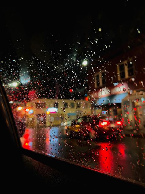 Rainy Window, City Rain, Rain Pictures, Rainy Day Aesthetic, I Love Rain, Bf Picture, Cute Furniture, Love Rain, Moon Pictures