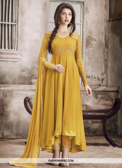 Innovative Faux Georgette Asymmetrical Anarkali Salwar Kameez For Ceremonial Designer Salwar Kameez, Salwar Kamiz, Designer Anarkali, Style Hijab, Party Kleidung, Indian Gowns, Dress Indian Style, Salwar Kameez Designs, Indian Designer Outfits