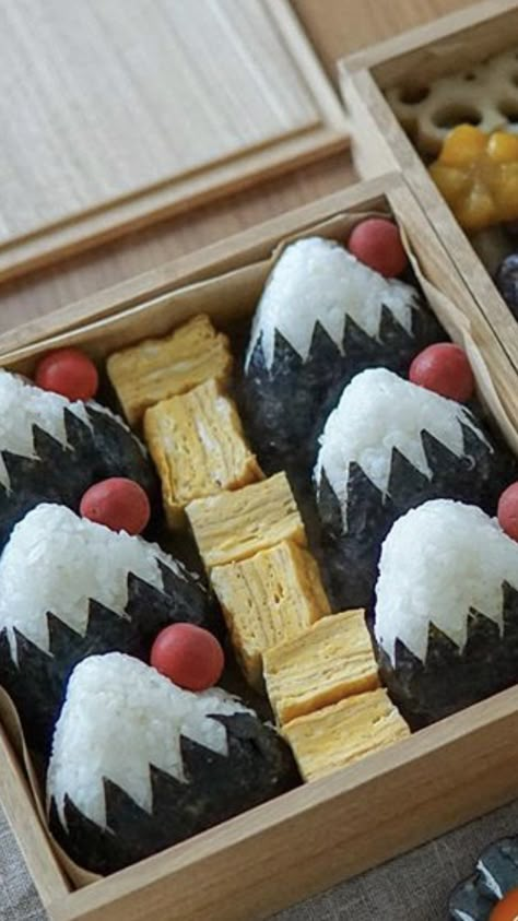 Japan Bento, Onigiri Bento, Chef Table, Sushi For Kids, Bento Kids, Japanese Food Art, Japanese Menu, Japanese Shop, Bento Box Kids