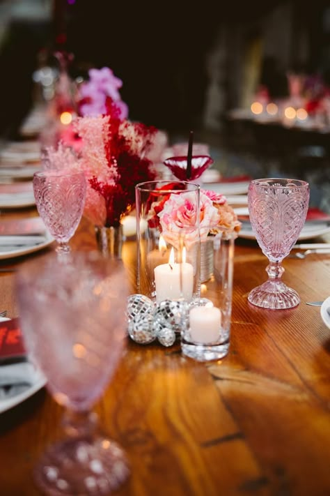 Pink And Red Centerpieces Wedding, Retro Wedding Table Decor, Disco Wedding Centerpieces, Disco Wedding Reception, Disco Reception, Tropical Disco Wedding, Millwick Wedding, Wedding Reception Centerpiece Ideas, Vintage Vegas Wedding