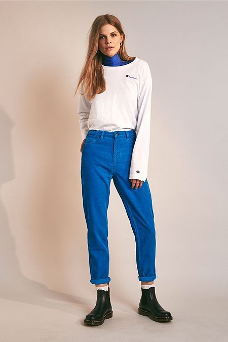 BDG Bright Blue Corduroy Mom Trousers Bright Blue Jeans Outfit, Blue Corduroy Pants Outfit, Bright Blue Jeans, Corduroy Pants Outfit, Blue Jeans Outfit, Blue Corduroy Pants, Skate Jeans, Blue Jean Outfits, Blue Corduroy