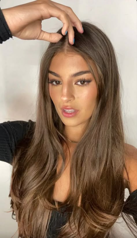 Hair Color For Brown Skin, Warm Brown Hair, Rambut Brunette, Wedding Hair Colors, Dark Blonde Hair Color, Honey Brown Hair, Brown Hair Looks, Brown Hair Inspo, Inspo Instagram