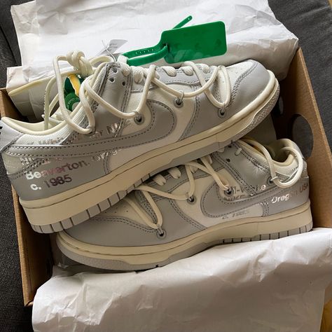 #sneakerhead #sneakers #sneakersnike #dunks #offwhite #offwhitecovirgilabloh #lot25 #nikesneakers #nike Offwhite Dunks Outfit, Offwhite Dunks, Sneaker Aesthetic, Off White Dunks, Nike X Off White, Off White Dunk, Sneakers Aesthetic, Aesthetic Sneakers, Off White Sneakers