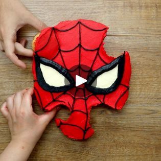 Incredible Cupcakes, Spiderman Cupcakes, Pull Apart Cupcakes, Montessori Homeschool, Cake Decorating Ideas, Amazing Spider, Kids Cake, Diy And Crafts, Easy Diy