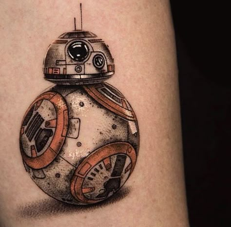 Realistic tattoo Realistic Star Wars Tattoo, Rex Star Wars Tattoo, Star Wars Leg Tattoo, Han Solo Tattoo, Bb8 Tattoo, Chewbacca Tattoo, Otto Tattoo, R2d2 Tattoo, Star Wars Tattoo Sleeve