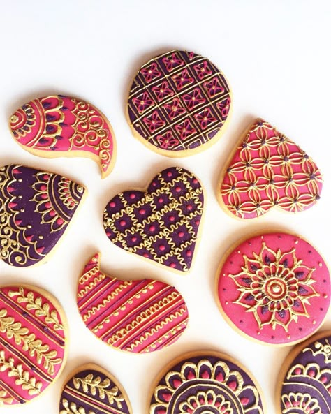 Diwali Cookies Decorated, Mehendi Cookies, Mehndi Cookies, Diwali Cookies, Henna Cookies, Cookies Drawing, Mehndi Cake, Design Cookies, Cookie Drawing