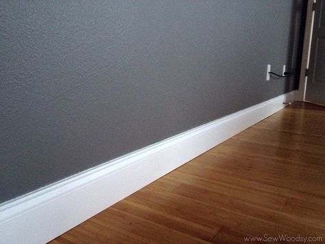 DIY baseboard Best Paint For Doors, Painting Wood Doors, Paint For Doors, Skirting Board Paint, Baseboard Ideas, Diy Baseboards, Tall Baseboards, Best Paint For Wood, Baseboard Styles