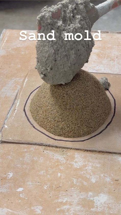 Ba Wan 543 | I use plastic containers as molds because I don’t want to waste leftover cement after making a sand mold. Plus, by the time the cement… | Instagram Diy Concrete Molds Cardboard, Concrete Pot Molds, Concrete Molds Diy, Cake Scraper, Cement Planters, Cement Pots, Diy Concrete, Sand Sculptures, Concrete Molds