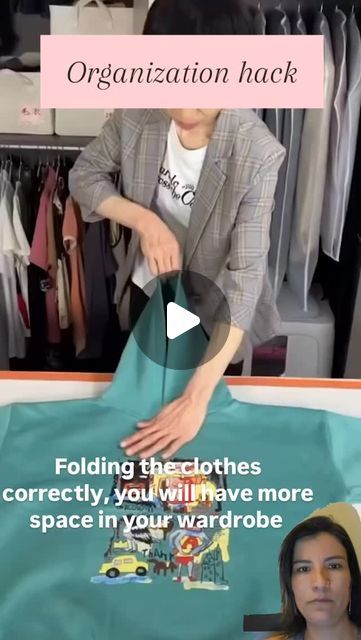 Carla Madureira on Instagram: "Those folding techniques will give more space in your wardrobe!
Sometimes, we fold our clothes and it  get a lot of space. But it can change when you learn how to fold the clothes.👔🧥👗
I do it in my house, and it really helps.
How about you? Do you have any folding ideas to share with us?➡️

Follow for more!!!

Credits to homeinspirehack
#letsmakeez #easyliving #hacks #homehacks #organization #clothehacks" How To Fold Clothes In Wardrobe, Turtle Neck Folding Hack, Closet Folding Clothes, Clothes Folding Techniques, Japanese Folding Clothes, Folding Clothes For Shelves, How To Fold Jumpers, Folding A Dress, Organising Hack