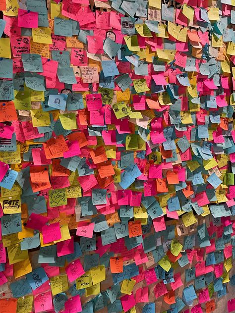 #stickynotes #aesthetic Sticky Notes Doodles, Post Its Aesthetic, Unorganized Aesthetic, Sticky Note Wall, Sticky Note Aesthetic, Aesthetic Sticky Notes, Storytelling Aesthetic, Set Notation, Textiles Book