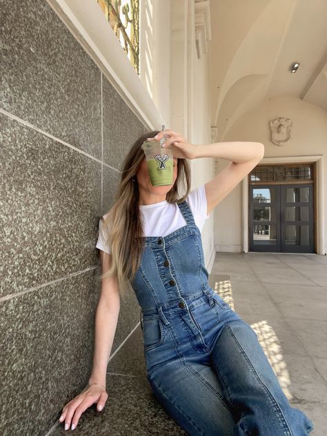 Jeans Jumpsuit Outfit, Jean Jumpsuit Outfit, Jumpsuit Styling, Denim Jumpsuit Outfit, Jumpsuit Jeans, 2024 Moodboard, Denim Jumpsuits, Big Sleeves, Sitting Poses