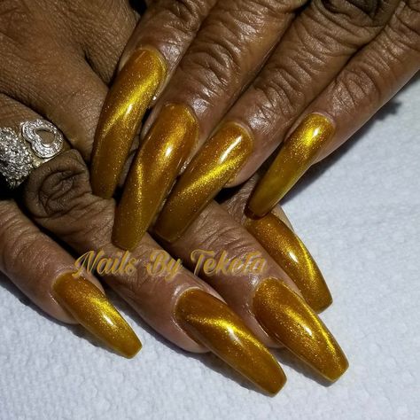 Cat eye gel polish nails nail art #NailsByTeketa  #nails #nailtech #nails #nailart long nails real nails Yellow Cat Eye Nails, Cat Eye Acrylic Nails, Cat Eye Effect Nails, Nails Real, Gel Polish Nails, Real Nails, Natural Nail Care, Cat Eye Gel Polish, Polish Nails