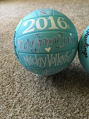 Beach Volleyball Themed Party, Volleyball Locker Decorations, Volleyball Senior Night Gifts, Night Volleyball, Volleyball Locker, Soccer Senior Night, Volleyball Teams, Volleyball Senior Night, Volleyball Party