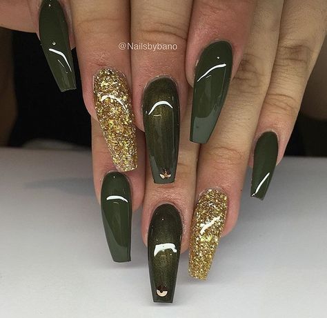 Green Acrylic Nails, Green Nail Designs, Gold Nail, Cute Acrylic Nail Designs, Fall Acrylic Nails, Nail Designs Glitter, Glitter Nail Art, Coffin Nails Designs, Pretty Acrylic Nails