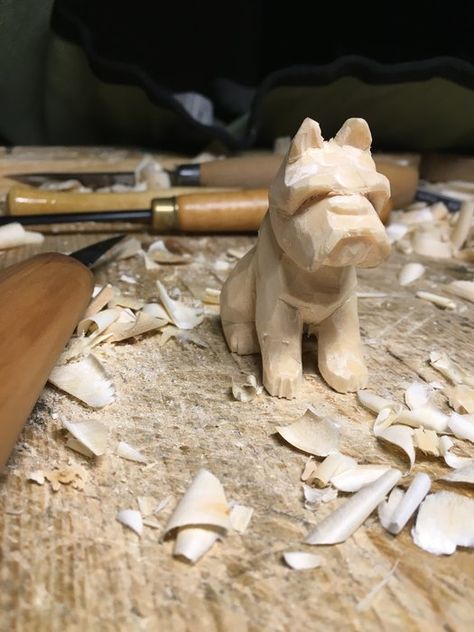 little dogs | LumberJocks Woodworking Forum Dog Wood Carving, Wood Carving Dremel, Bone Sculpture, Woodworking Software, Carved Wooden Animals, Rocking Chair Plans, Whittling Projects, Carving For Beginners, Animal Caricature