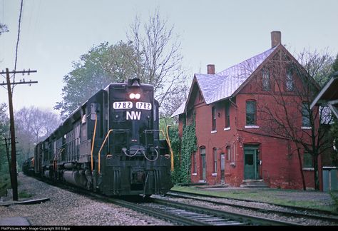 RailPictures.Net Photo: NW 1782 Norfolk & Western EMD SD45 at Norwalk, Ohio by Bill Edgar Norwalk Ohio, Train Scene, Abandoned Trains, Train Board, Train Photos, Railroad Art, Roanoke Virginia, Abandoned Train, Railroad History