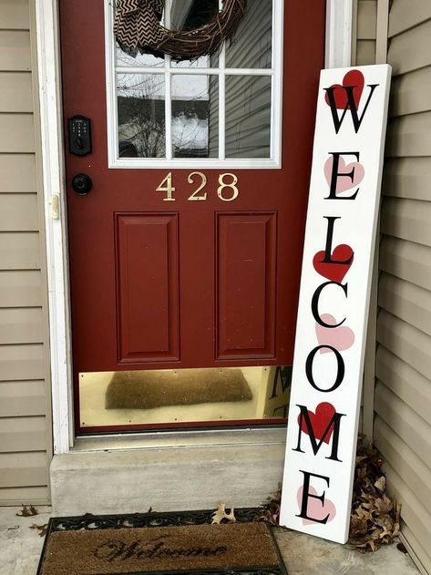 Valentines Porch, Valentine Wood Crafts, Diy Valentinstag, Diy Valentine's Day Decorations, Wooden Welcome Signs, Valentines Sign, Diy Valentines Decorations, Valentine Projects, Diy Valentines Crafts