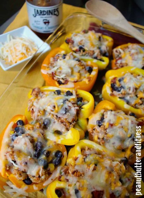 Southwest Turkey Stuffed Peppers (and One Week Meal Prep!) - Peanut Butter and Fitness One Week Meal Prep, Week Meal Prep, Turkey Stuffed Peppers, Taco Stuffed Peppers, Stuffed Peppers Turkey, Trim Healthy Mama, Tacos Beef, Cooking Turkey, Trim Healthy