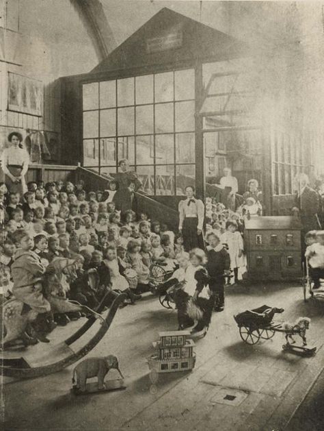 Children playing at a school in Merthyr Tydfil, Wales c. 1890s Welsh Traditions, Learning Welsh, Welsh History, Welsh Heritage, Learn Welsh, Welsh Coast, Mid Wales, Wales Map, Vintage Ireland