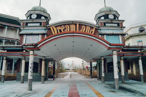 Dreamland Aesthetic, Abandoned Park, Nara Dreamland, Alyssa Core, Japan Nara, Concept Aesthetic, Prince Ali, Abandoned Theme Parks, Japanese Theme