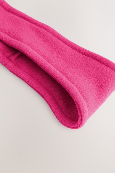 Whether you're out for a jog in cooler weather, putting together a cosy outfit or hitting the slopes, this black headband is made from a thermal fleece and a stitched hem.Soft fleeceOne sizeCosy feel 94% Recycled polyester, 6% Elastane. Fleece Headbands, Cosy Outfit, Pink Fleece, Cooler Weather, Buy Now, Online Shop, Pink