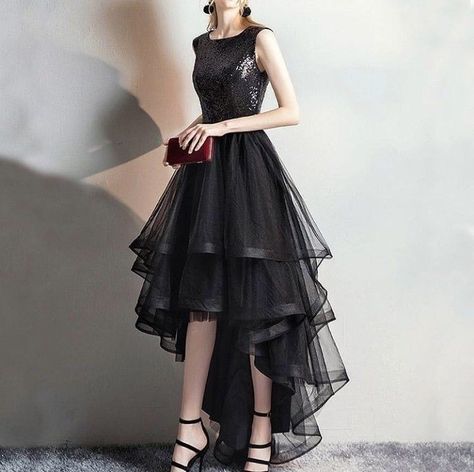 Banquet Party, Trendy Dress Outfits, Womens Prom Dresses, Korean Fashion Dress, Stylish Dress Book, Black Dresses Casual, Modest Fashion Outfits, Girls Fashion Clothes, Prom Party Dresses