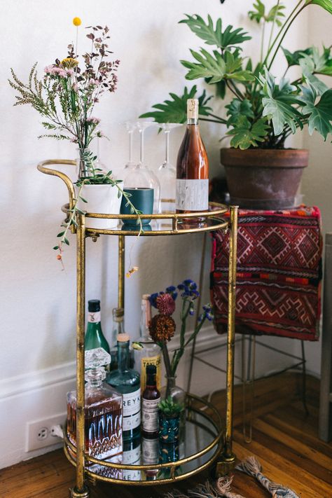 bar cart styling tips — Lucky Andi Side Table Bar Cart, Bar Cart Styling Organic Modern, Bar Cart Styling Round, Tiny Bar Cart Ideas, Tea Bar Cart Ideas, Bar Cart For Small Space, Small Dining Room With Bar Cart, Mini Target Bar Cart, Bar Cart Antique