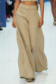 Max Mara Spring 2023, Spring 2023 Ready To Wear, 2023 Ready To Wear Collection, 사진 촬영 포즈, 2023 Ready To Wear, Modern Vintage Fashion, Stil Inspiration, Mode Hijab, Spring 2023