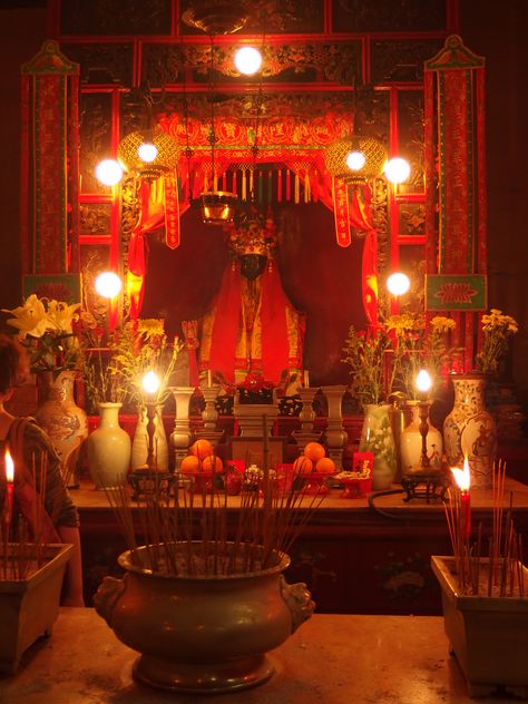 Chinese Altar Design, Chinese Shrine, Chinese Horror, Escape Room Design, Buda Zen, Altar Design, Indie Game Art, Church Aesthetic, Female Dragon