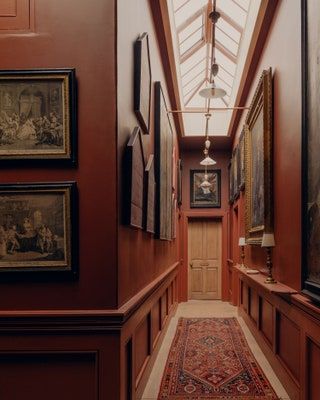 Center Hall Colonial Entryway, Open Fire Cooking, Top Of The Stairs, Library Chair, Guy Ritchie, Leather Chesterfield, Colonial Williamsburg, Candle Flames, Hallway Ideas