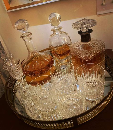 Decanter Display Bar, Staging Shelves, Speakeasy Aesthetic, Decanter Display, Gatsby House, Vanity Tray Decor, Gothic Bar, Glenfiddich Whisky, Bar For Home