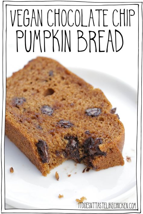 Pumpkin Spice Cake Recipe, Vegan Pumpkin Bread, Vegan Pumpkin Spice, Spice Cake Recipes, Chocolate Chip Bread, Pumpkin Chocolate Chip Bread, Cosy Autumn, Pumpkin Spice Cake, Like Chicken