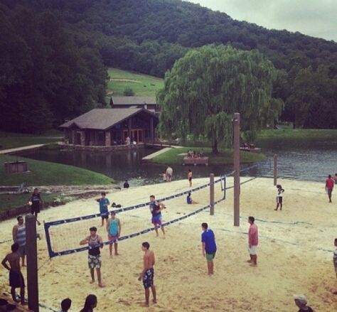 Camp Ground Aesthetic, Creepy Summer Camp Aesthetic, Summer Camp Nostalgia Aesthetic, Summer Camp Usa, Friends Playing Volleyball At The Beach, People Playing Volleyball On The Beach, Camp America, Summer Camp Aesthetic, Camping Usa