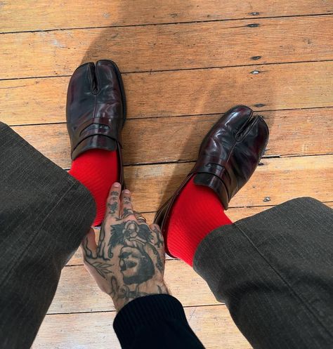 All posts • Instagram Tabi Shoes Outfit, Tabi Loafers, Tabi Shoes, Shoes 2023, Aesthetic Spring, Margiela Shoes, Shoes Outfit, Spring Aesthetic, Outfits Spring