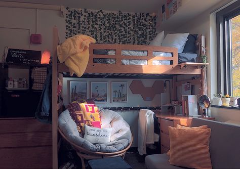 Desk Under Bunk Bed Dorm Room, Lofted Bed Dorm Room Ideas Simple, Dorm Room Ideas Bunkbeds, Dorm Loft Bed Ideas, Dorm Loft Bed, Dorm Room Loft, Lofted Bed Dorm Room Ideas, Dorm Bunk Beds, Dorm Planning