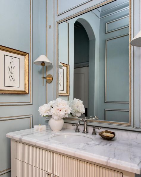 Instagram Blue Powder Room, Traditional Powder Room, French Bathroom, Powder Room Design, Bathroom Design Inspiration, Bathroom Design Decor, Inside Design, Powder Bath, Counter Tops