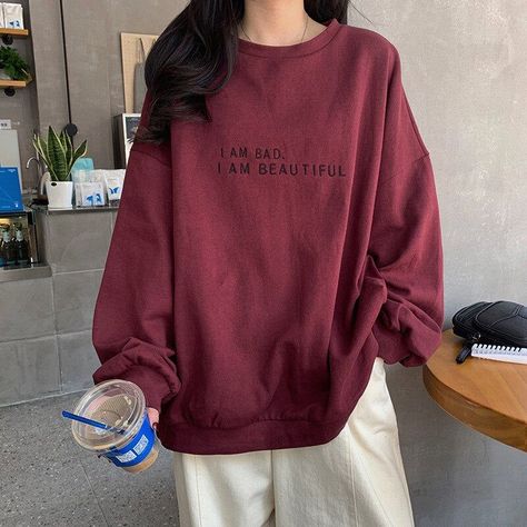 21fe5b8ba755eeaece7a450849876228desc52330923ri Preppy Mode, Spring Sweatshirt, Womens Sweatshirts Fashion, Aesthetic Clothing Stores, Vintage Hoodies, Print Sweatshirt, Printed Sweater, Outfits Casuales, Casual Sweatshirt