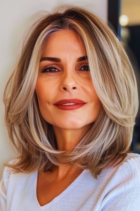 Haircuts For Medium Length Hair, Shoulder Length Hair Cuts, Haircuts For Medium Hair, Hair Color And Cut, Haircuts For Women, Medium Hair Cuts, Shoulder Length Hair, Hairstyles For Women, Medium Length Hair Cuts