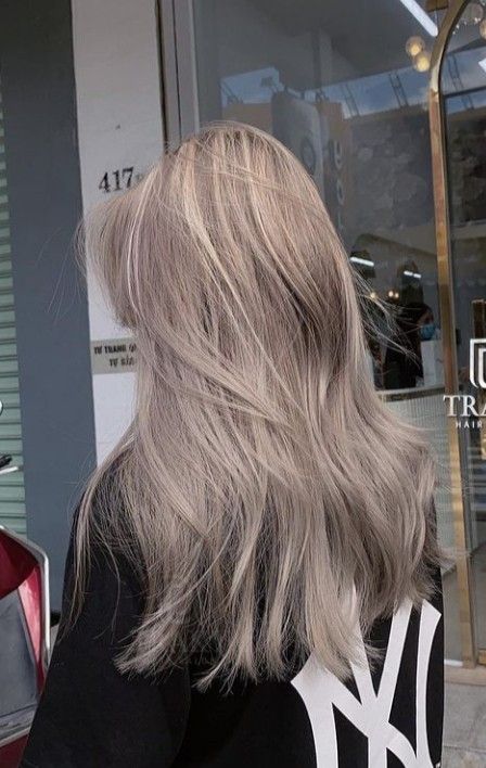 Blonde Greyish Hair, Hair Ash Blonde Ashy Light Brown, Grey Blonde Hair Ashy, Bleached Grey Hair, Greyish Pink Hair, Ashy Blonde Asian Hair, Blonde Hair On Cool Skin Tone, Ash Blonde And Pink Hair, Silver Beige Hair