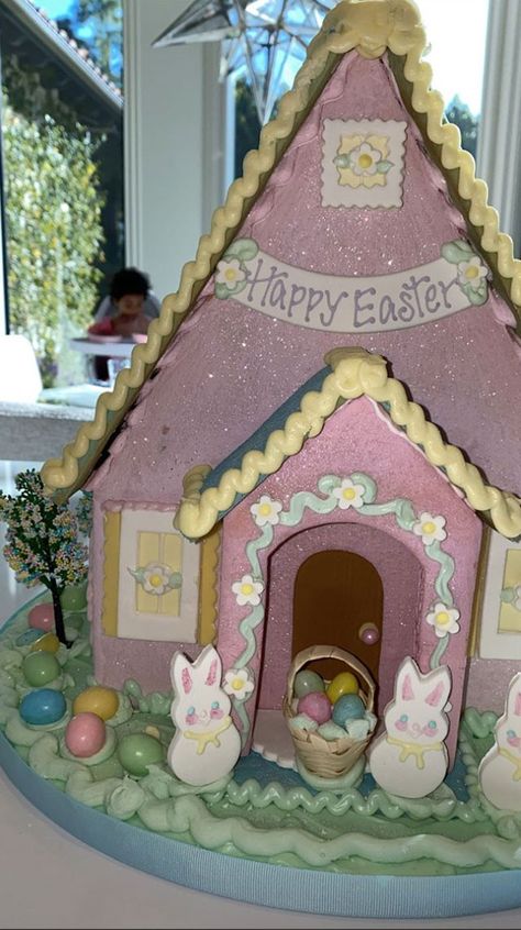 Egg Names, Making Decorations, Khloe Kardashian And Tristan, Candy House, Family Easter, Ideas For Easter Decorations, Ideas For Easter, Easter Decorations Kids, Family Crafts