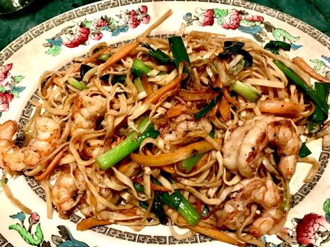 Xo Sauce, Shrimp Noodles, Chinese Egg, S Words, Regional Food, Chinese Noodles, Frozen Shrimp, How To Cook Fish, Food Out