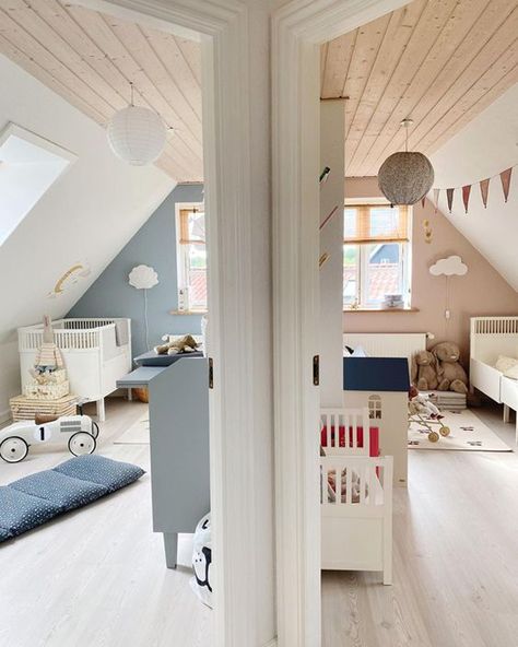 Attic Room Nursery, Attic Kids Bedroom Ideas, Kids Room Attic, Kids Attic Bedroom, Kids Attic Playroom, Attic Nursery Sloped Ceiling, Kids Loft Bedroom, Attic Kids Room, Attic Kids Bedroom