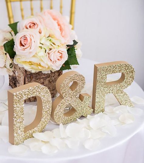 Wedding Reception Head Table, Wedding Reception Rooms, Reception Head Table, Sweetheart Table Decor, Wedding Letters, Engagement Party Ideas, Gold Wedding Decorations, Wedding Initials, Wedding Table Decorations