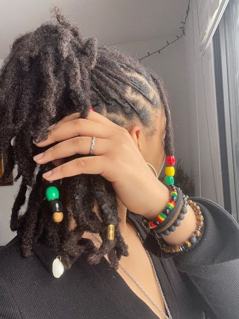 Black girl with locs and loc jewelry Retwist Hairstyles, Beads On Locs, Locs Beads, Dreads Women, Locs With Beads, Feminine Locs, Style Locs, Locs Ideas, Female Dreads