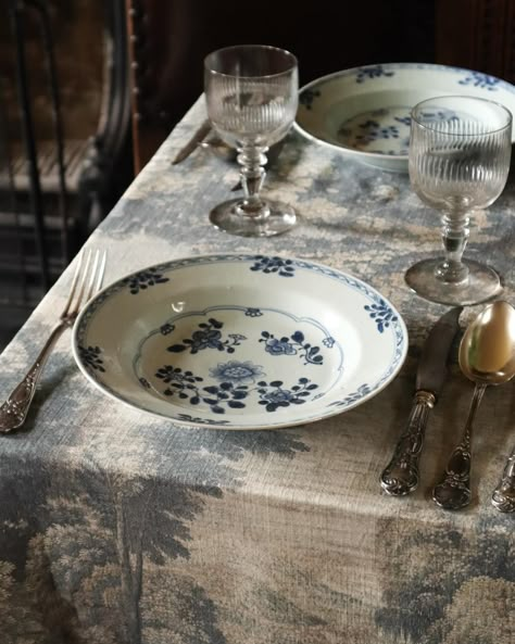 Dreamy Rococo cutlery, 18th century porcelain and tapestry printed table linens 🦢 All available right now on our website. Photographed at @lamport_hall #antique #antiquetableware #antiquetable #tablescape #tablestyling #tabledecor #tablesetting #maisonfete Parisian Table Setting, French Table Setting, 18th Century Porcelain, French Linens, Chateaux Interiors, Downton Abby, Etiquette And Manners, Classic Table, French Table