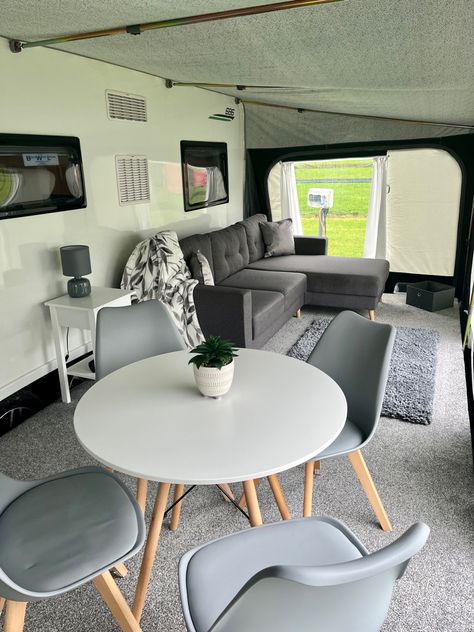 Salon Caravan, Touring Caravan Makeover, Touring Caravan Interior Ideas, Caravan Awning Ideas, Caravan Astetic, Awning Caravan, Caravan Awning Interior Ideas, Deco Camping Car, Caravan Awning Interior