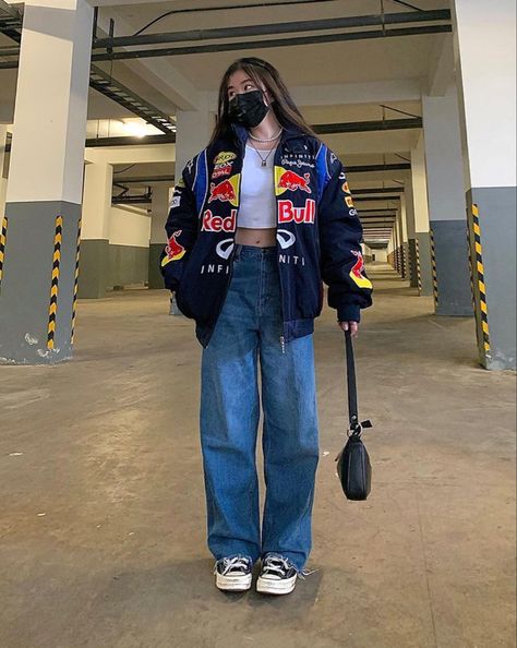 Oversized Sports Jacket Outfit, Oversized Racing Jacket Outfit, Megancore Outfits, Heavy Jacket Outfits, Streetwear Jacket Women, Graphic Jacket Outfit, Oversized Racer Jacket Outfit, Lader Jackets Outfits, Colorful Jacket Outfit