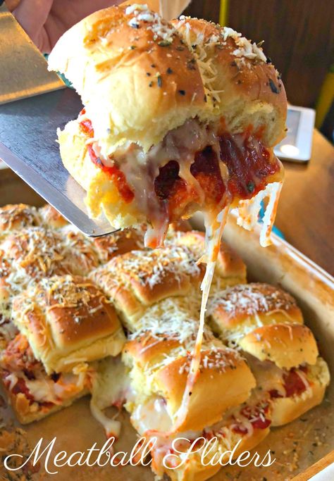 Meatball Slider Recipes, Sunday Night Football Dinner, Sliders Appetizers, Meatball Sliders Recipes, Meatball Sandwich Recipes, Easiest Dinner, Ham And Cheese Sliders, Meatball Sliders, Slider Sandwiches