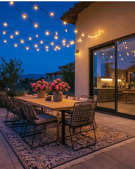 Patio With Lights, Apartment Deck, Roof Terrace Design, Small Outdoor Patios, Casa Interior, Stucco Exterior, Rich Home, Patio Inspiration, Apartment Decor Ideas